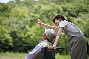 明るく楽しい仲間と一緒に働きませんか？